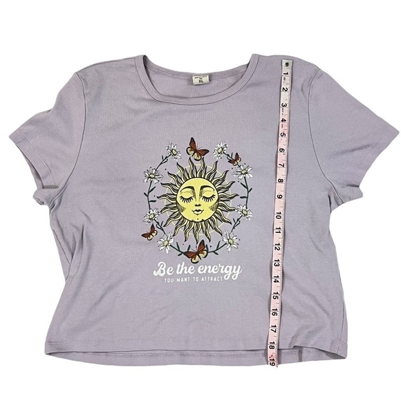 Vibe N' Sun Butterfly Floral Attract Energy Cropped short sleeved Shirt Size XL - Picture 8 of 11